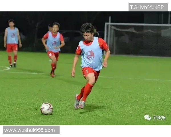 成都足球明星盘点:十大球星带你走近这座城市的绿茵传奇 成都足球明星盘点:十大球星带你走近这座城市的绿茵传奇